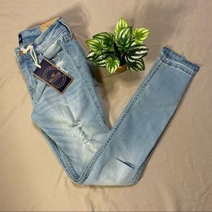 NWT 🌼 Hollister Crop Skinny Jeans